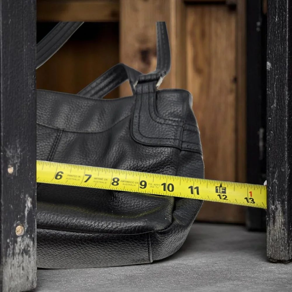 Vintage Covington Black Leather Shoulder Bag Scallop Front Pocket - Picture 13 of 15